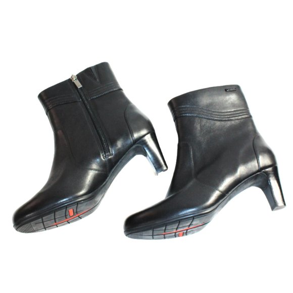 Rockport Total Motion Melora Wave Black Leather Ankle Boot, Size 7.5 - Picture 4 of 6